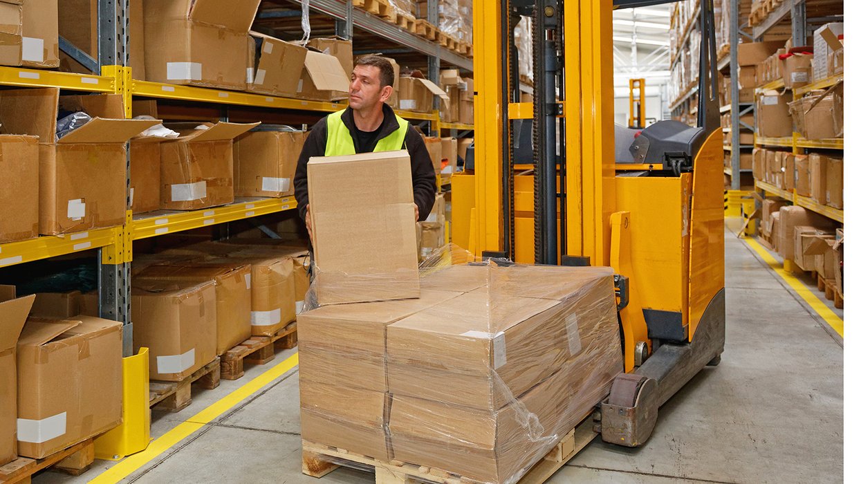 Narrow-aisle forklifts: Are you aware of “under-ride” hazards? | J. J ...