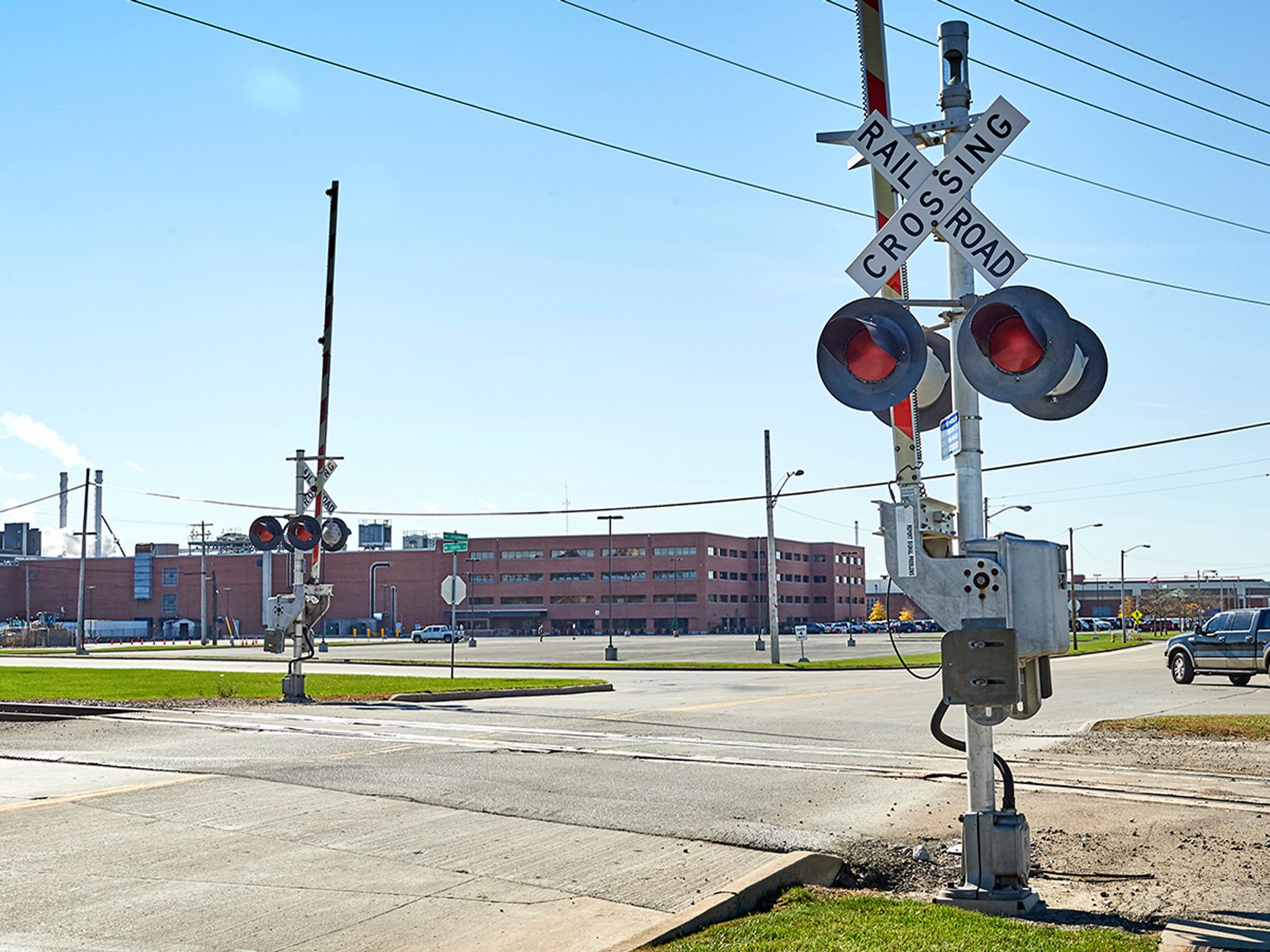 Railroad signal employee HOS exemption