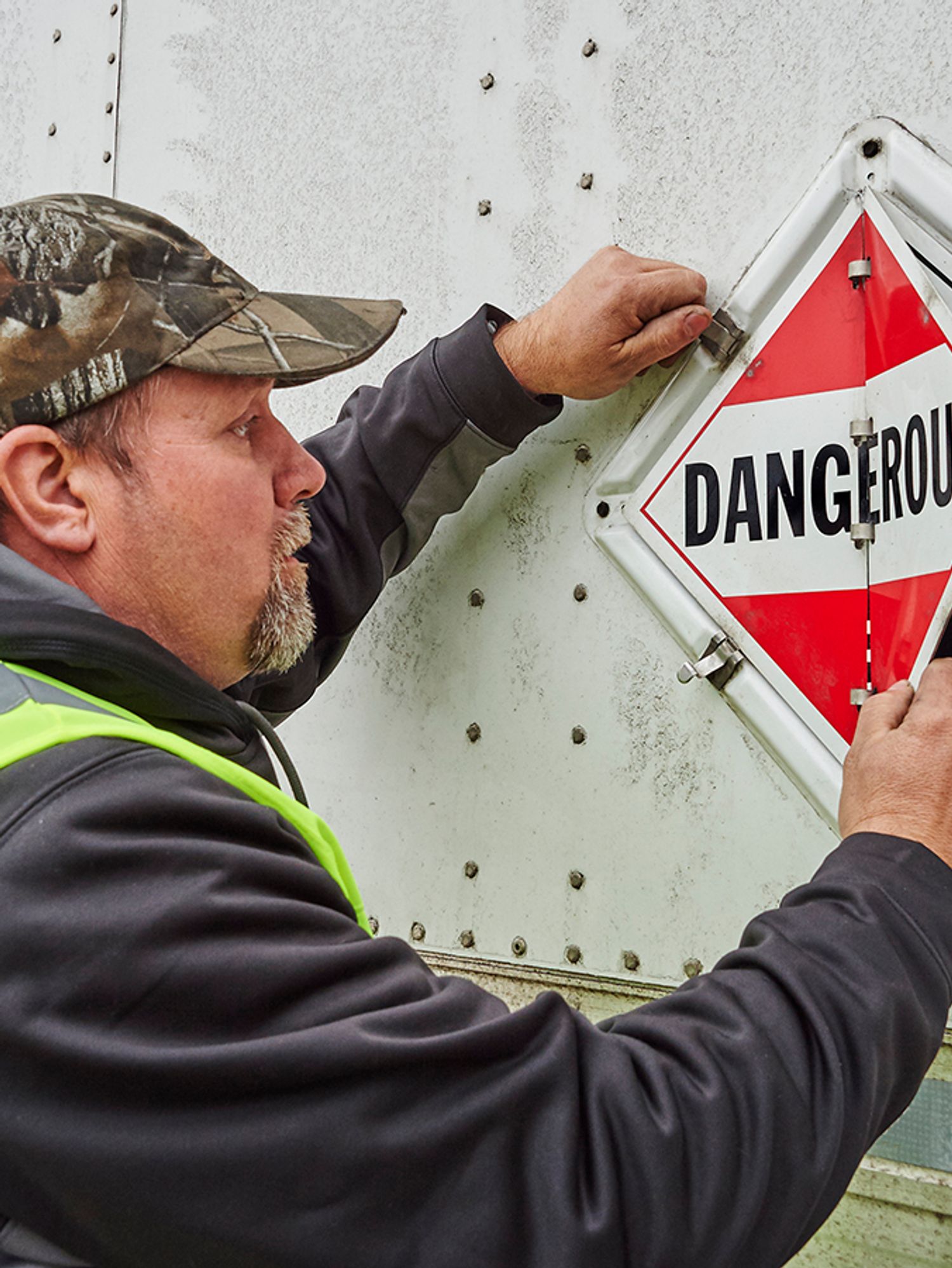 Navigating hazmat regulations: The role of subsidiary placards