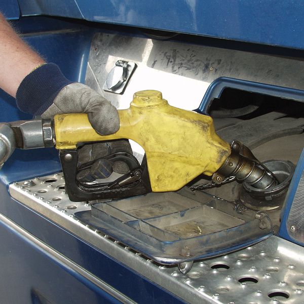 Six alternative fuels to meet more strict vehicle emissions standards - besides battery-electric
