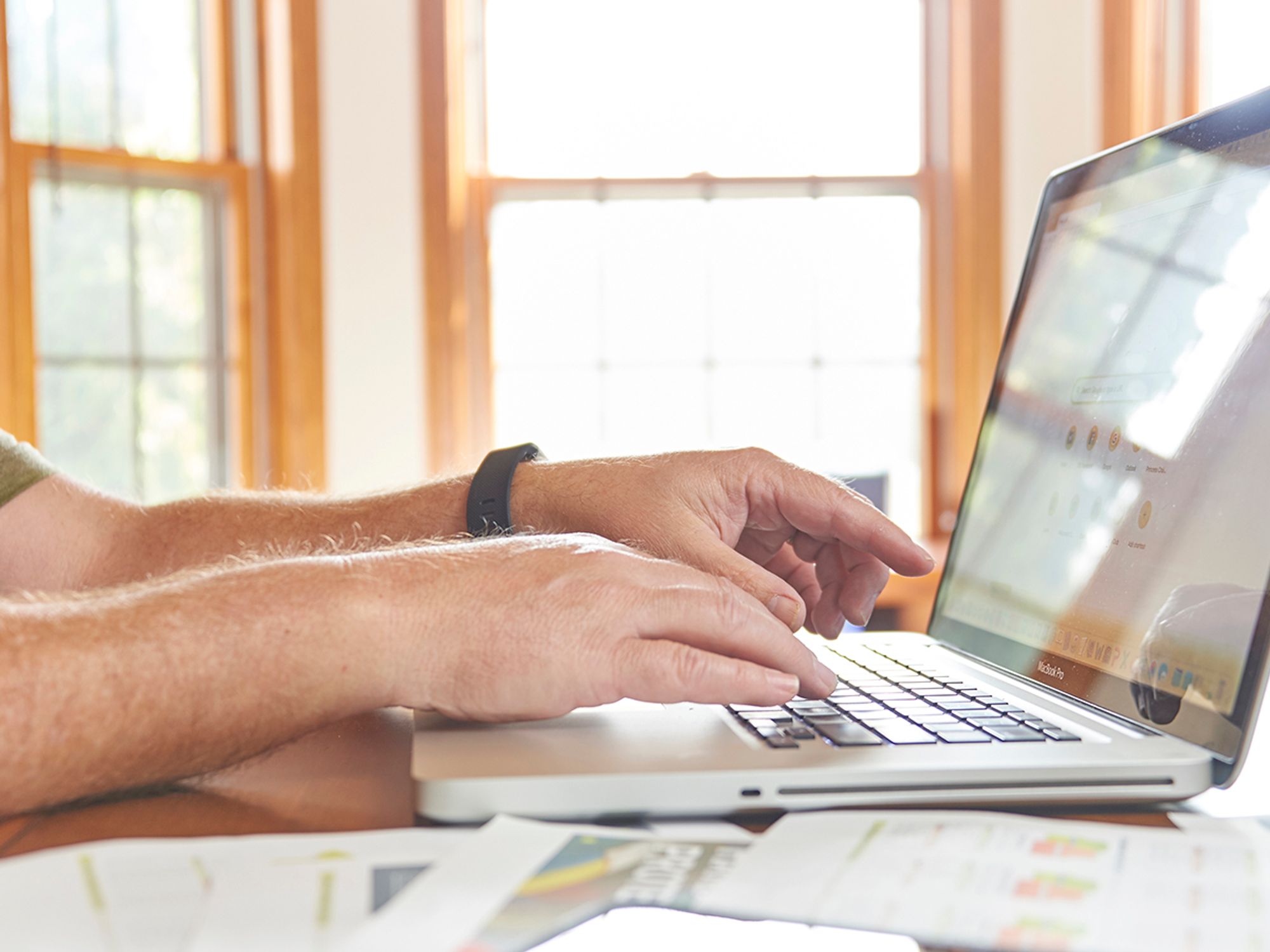 How does an employer manage remote (home) workers?
