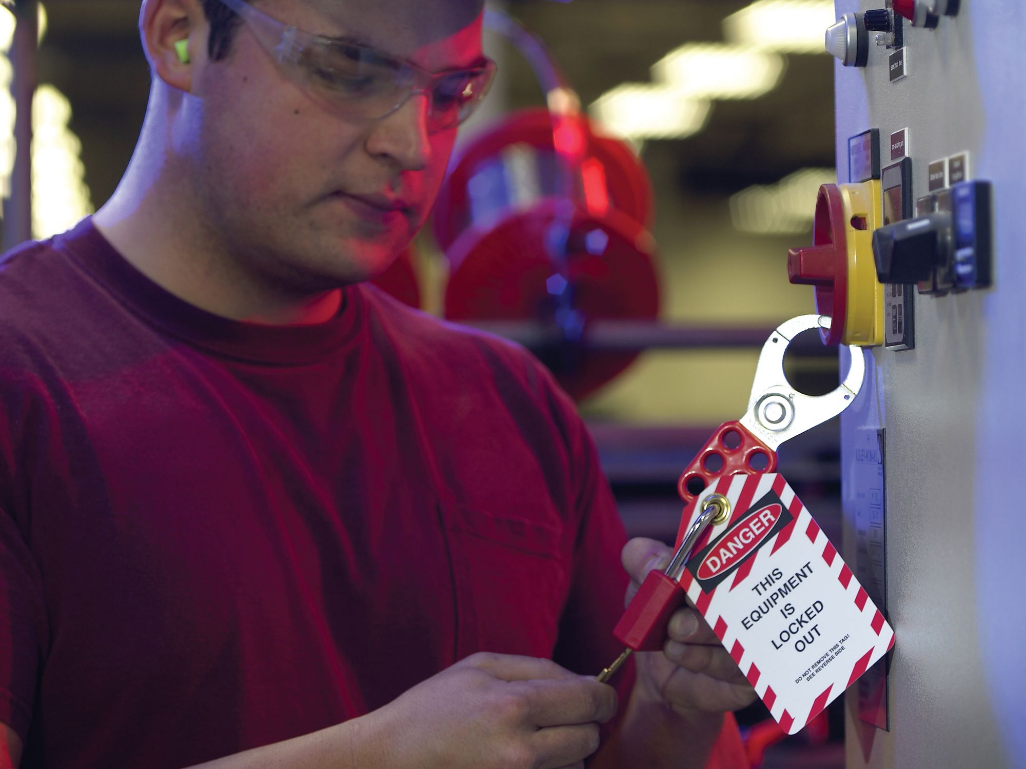 What are the lockout/tagout requirements?