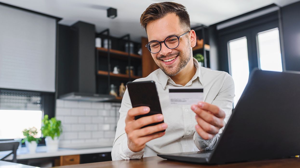 Timesheet app tracks employee work hours