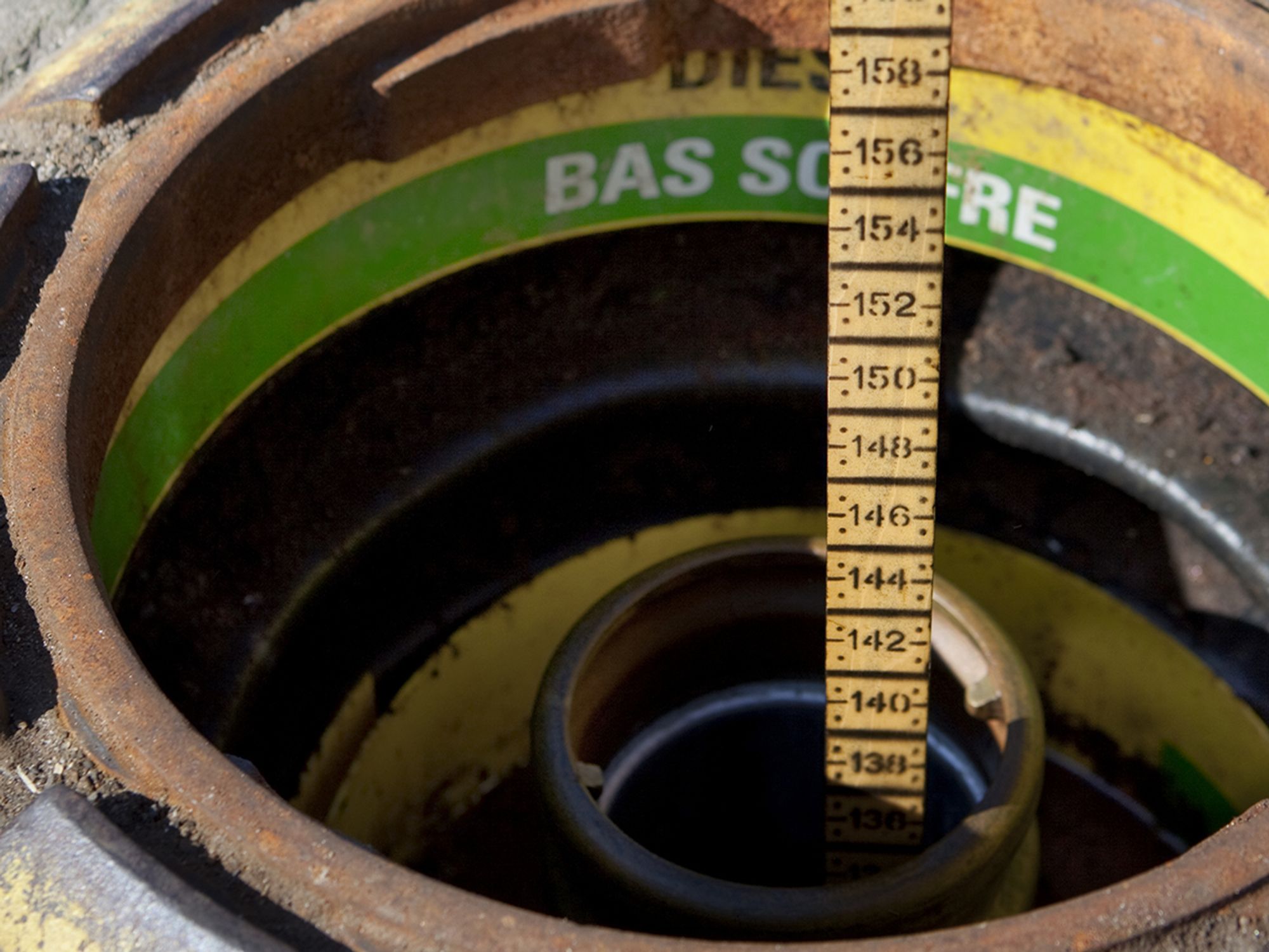 Overfill and corrosion protection