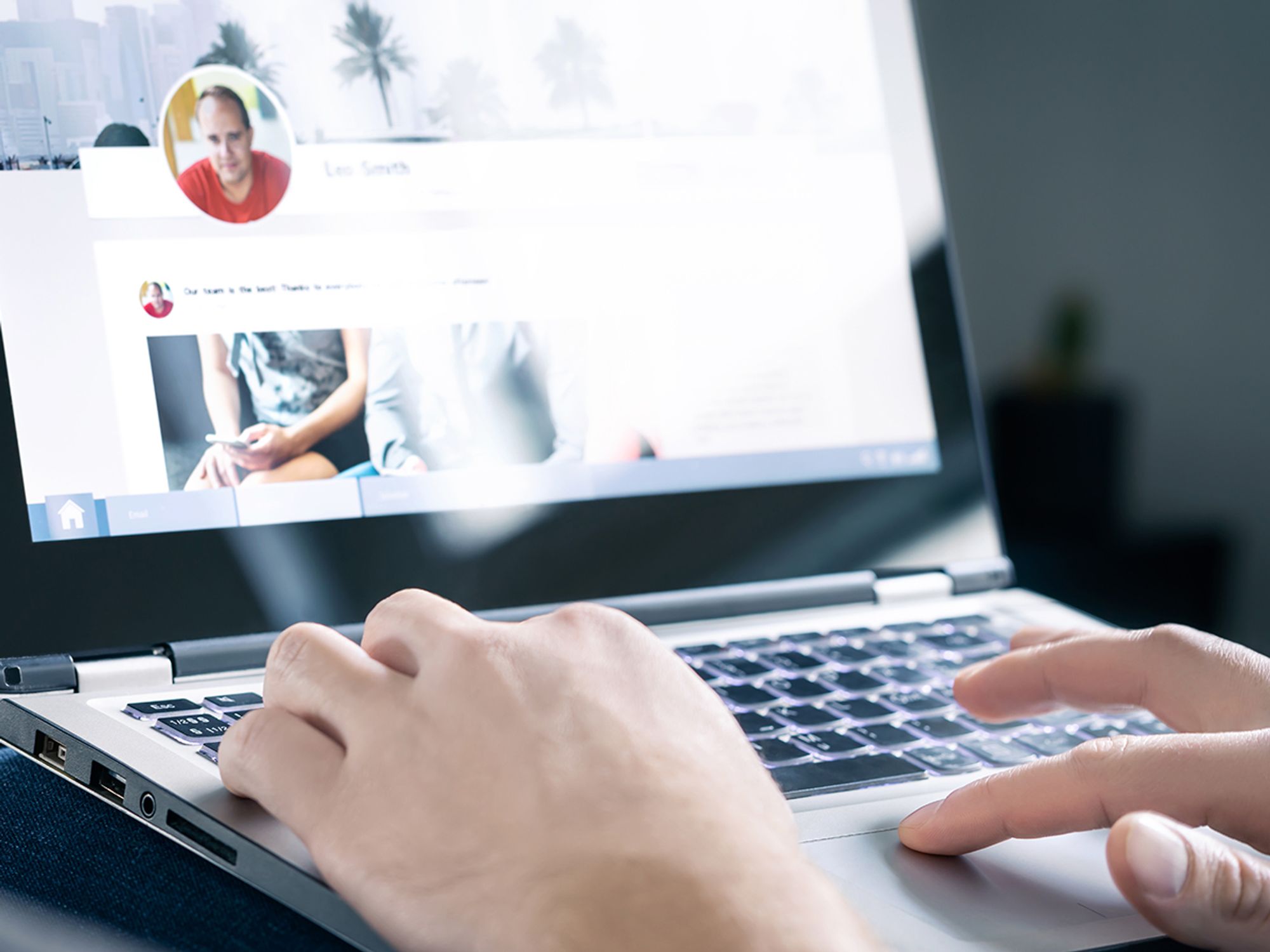 Should employers have a social media policy?