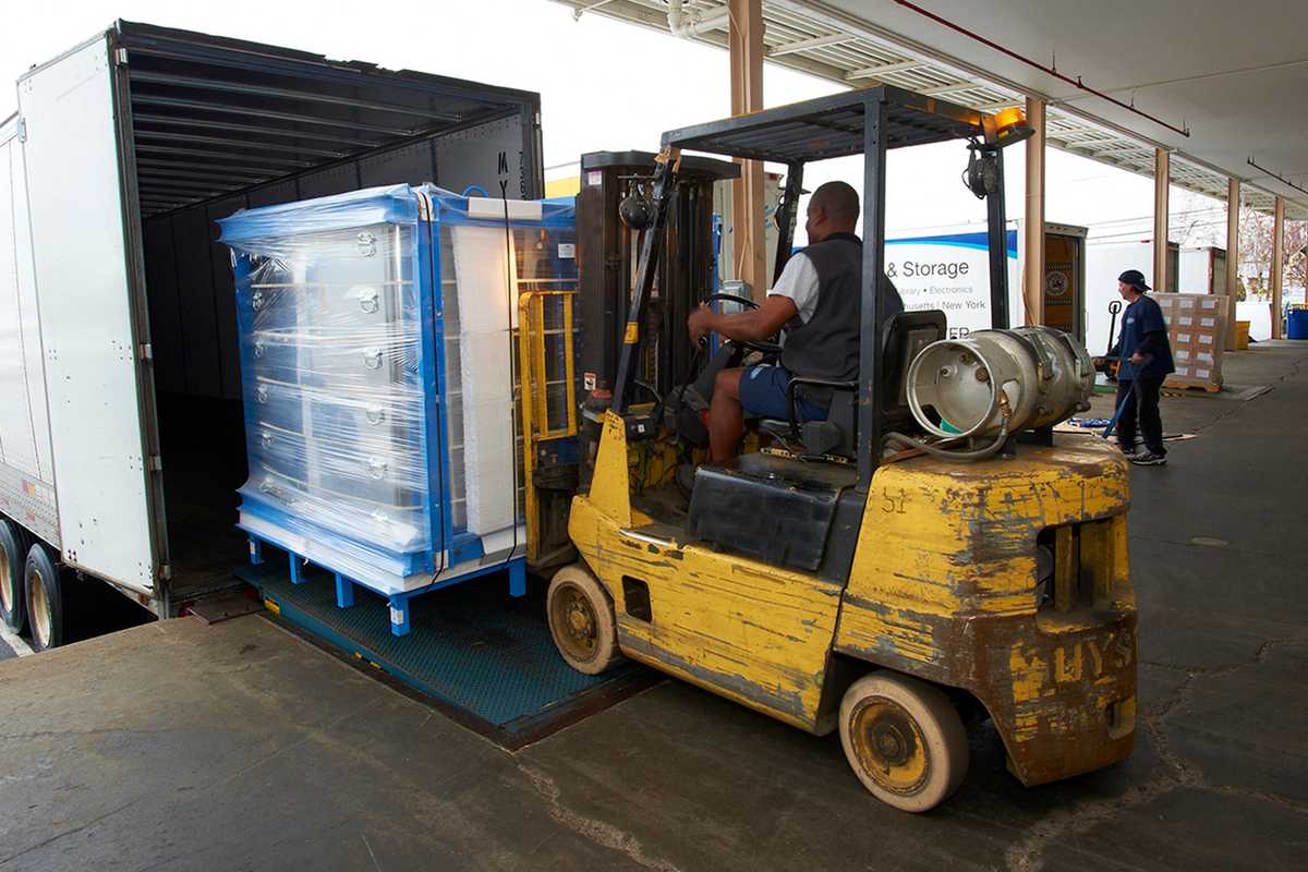 Forklifts and powered industrial trucks