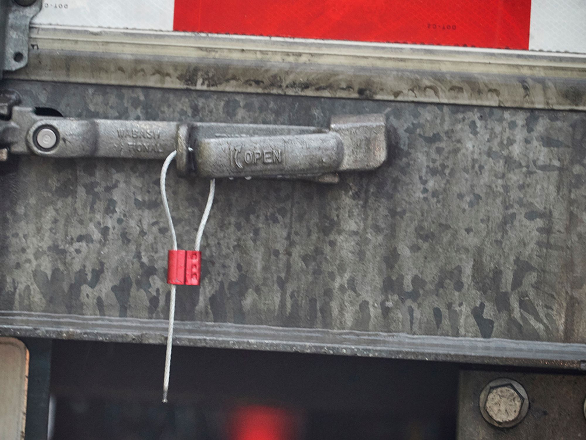 Security seal obligations for C-TPAT & PIP members