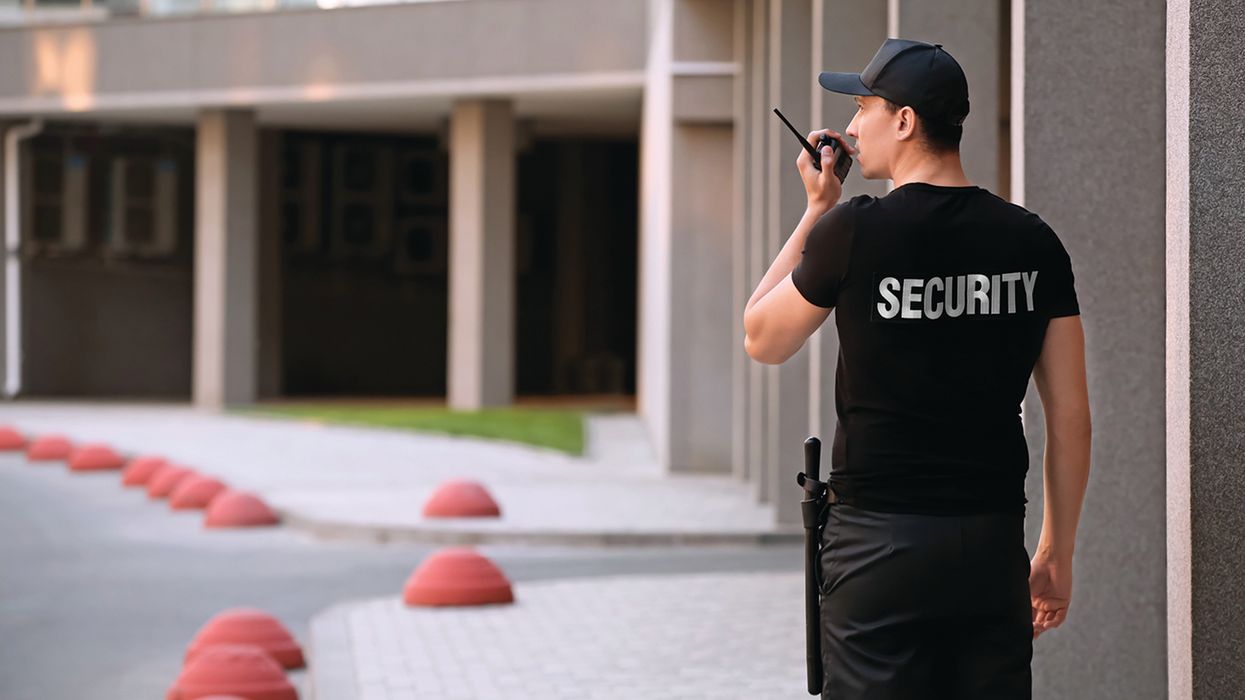 Ensure that employees who work alone prioritize their own safety