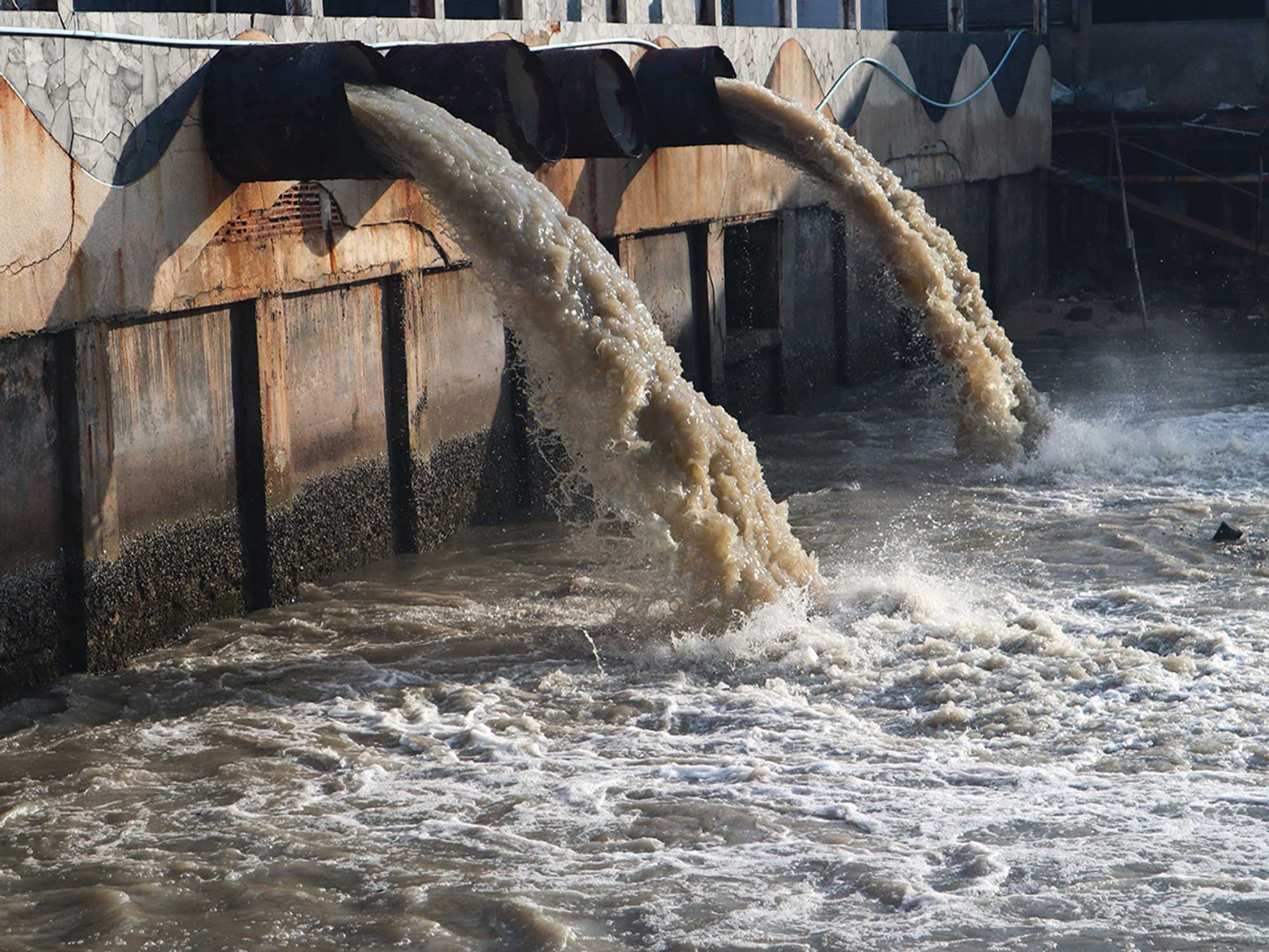 Sources of pollutants in stormwater runoff