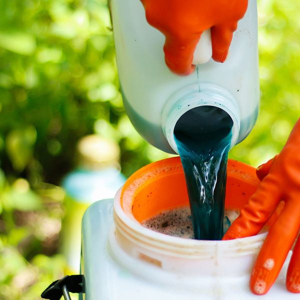 Clock ticking for bilingual pesticide labels; EPA reveals tracking method and Q&As