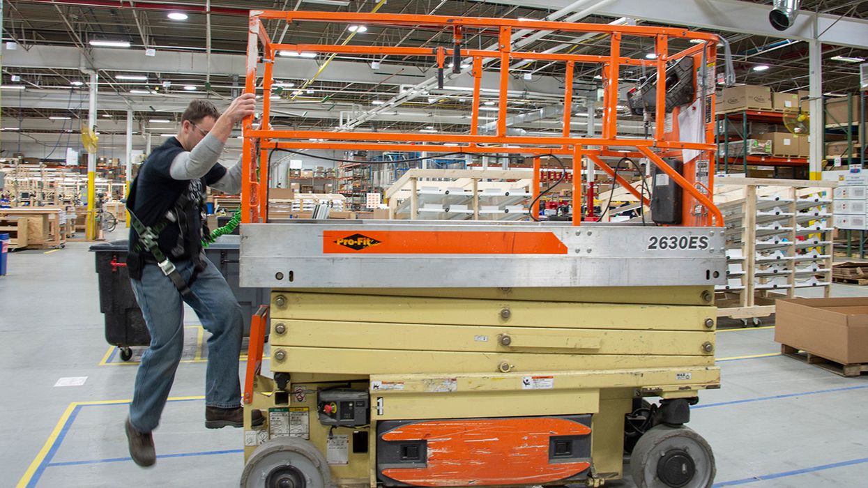 Elevating scissor lift safety through training