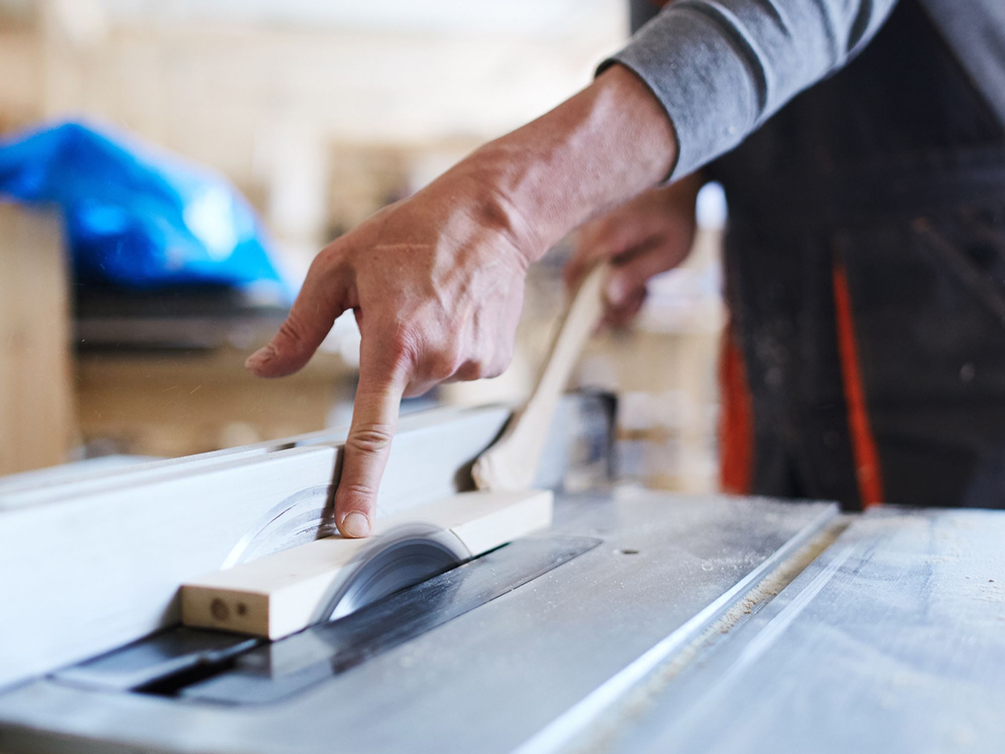 What are the OSHA requirements for woodworking machinery?