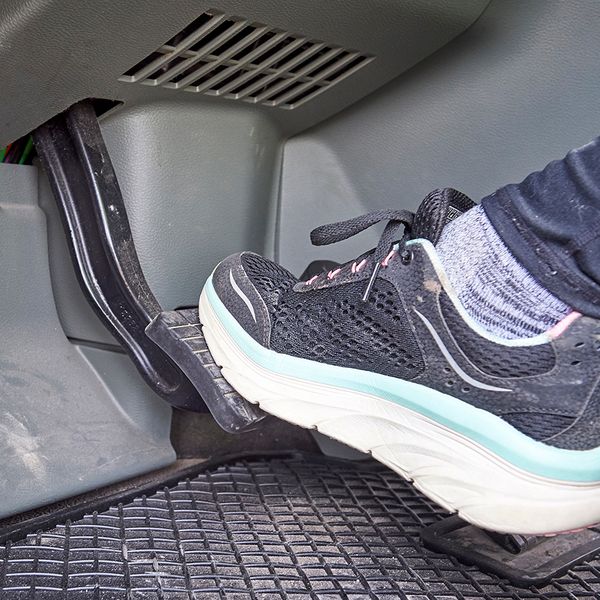 House bill puts the brakes on FMCSA’s speed-limiter plans