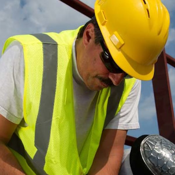 New survey indicates ongoing confusion with OSHA’s head protection requirements