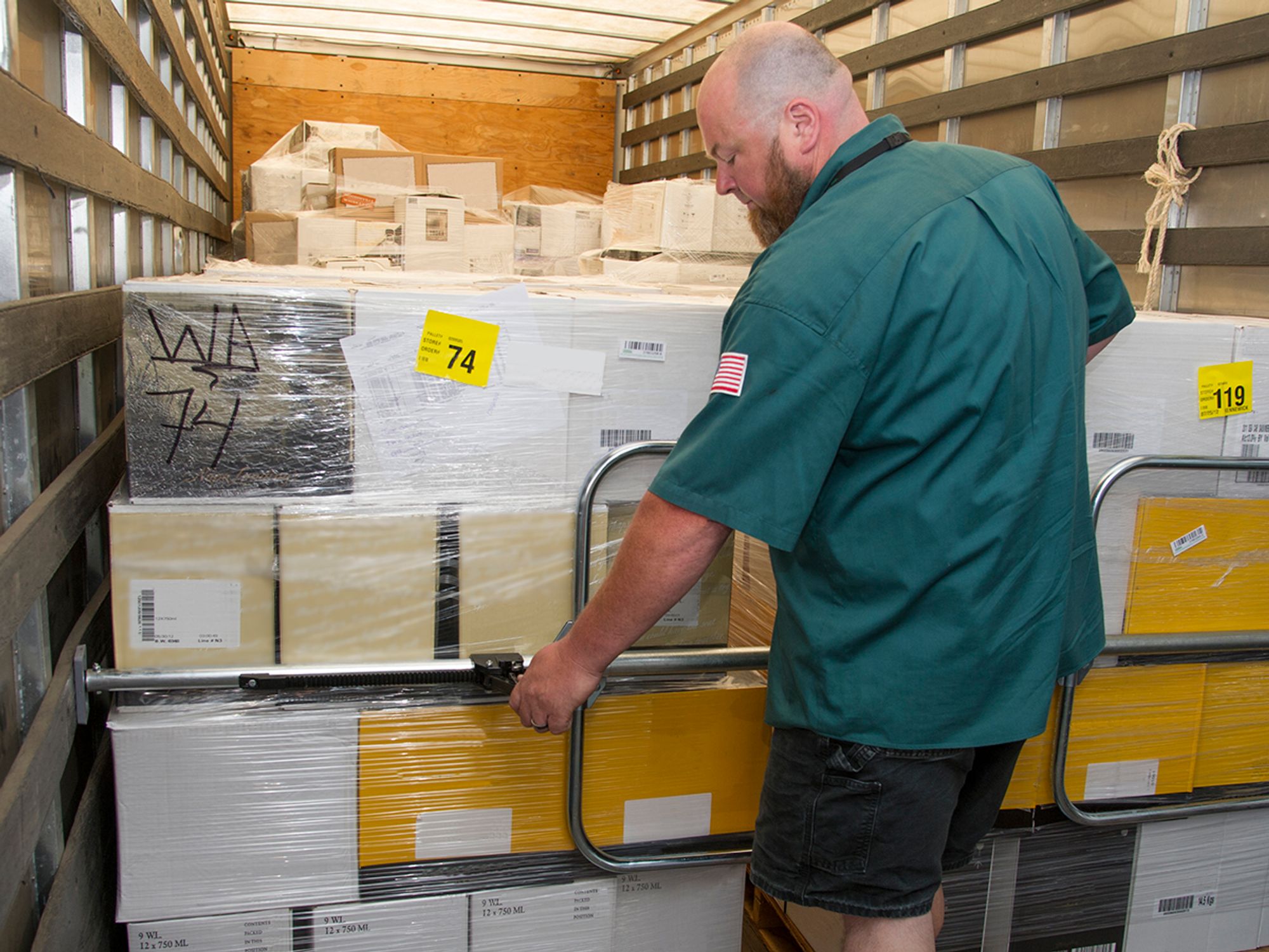 Loading/unloading services