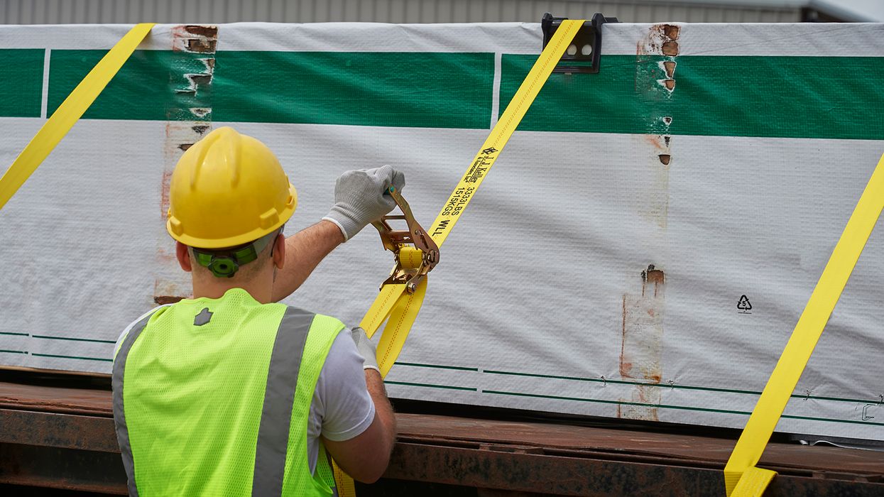 Loaded and locked: Avoiding cargo securement compliance traps.