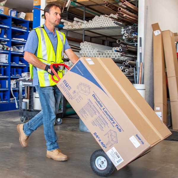 Key considerations for prioritizing worker safety during the holiday season