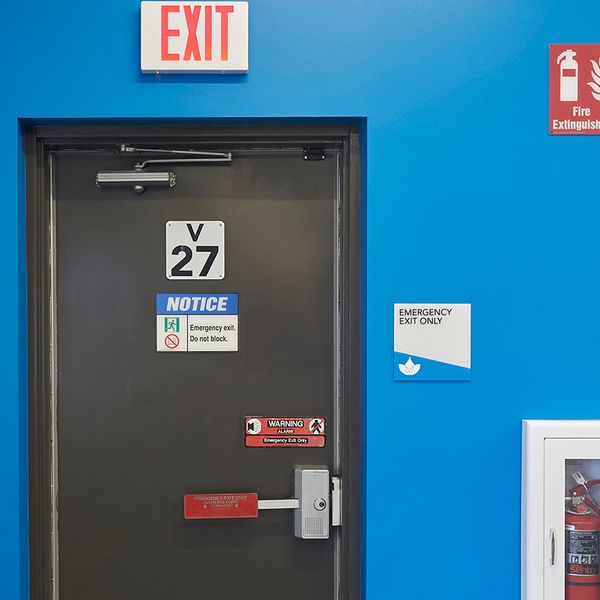 Tips on how to clearly mark your exits