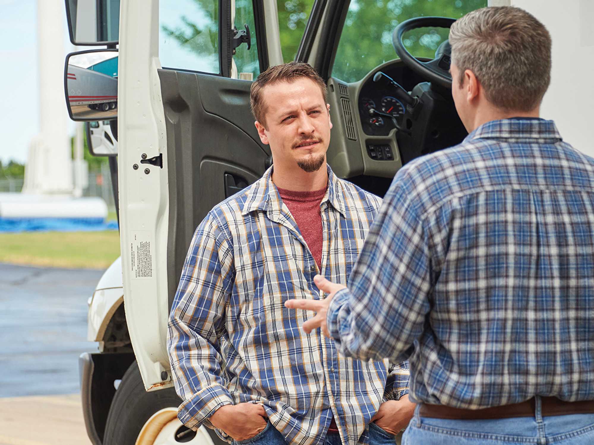 What are the hazmat incident reporting requirements?