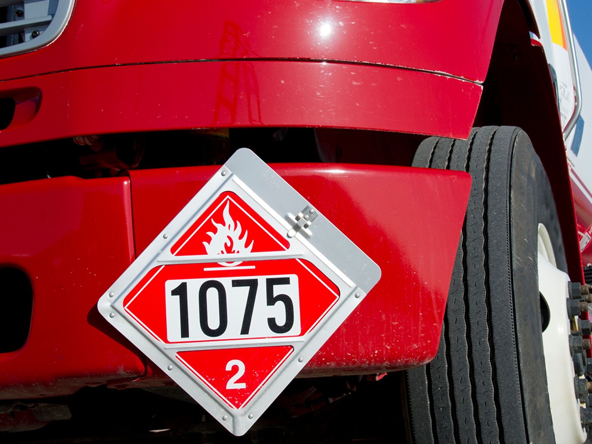 Where must placards be displayed?