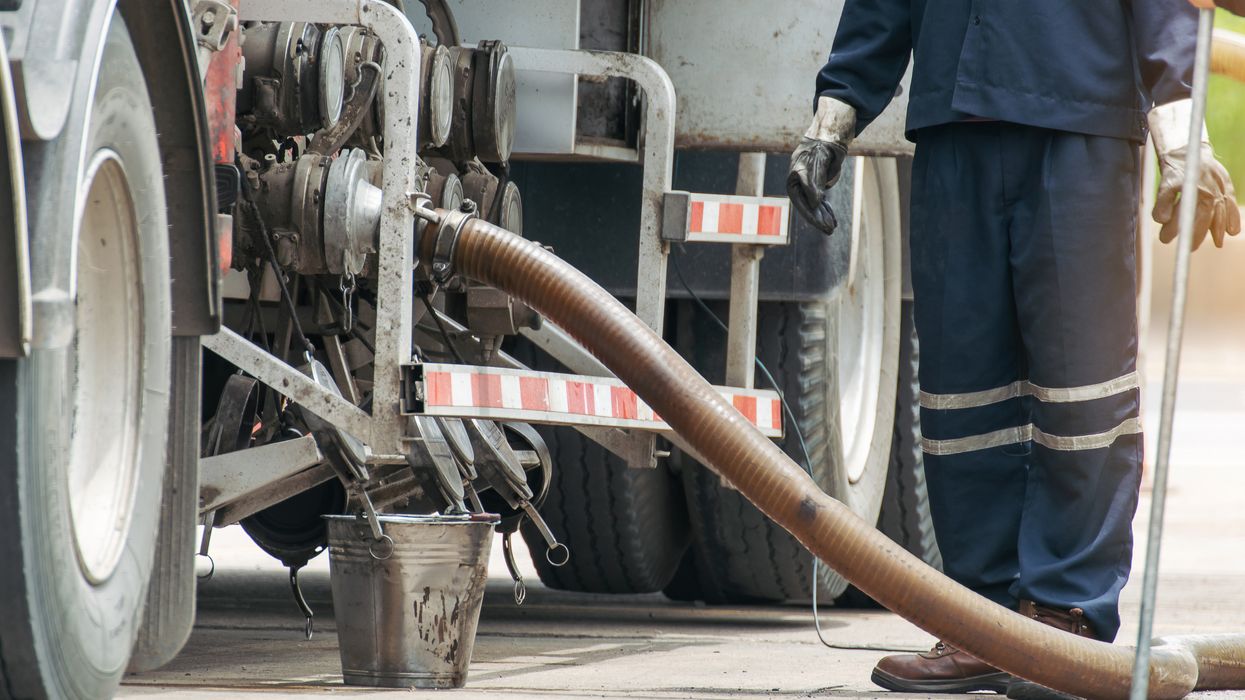 Video highlights safety for truckers who transfer process fluids