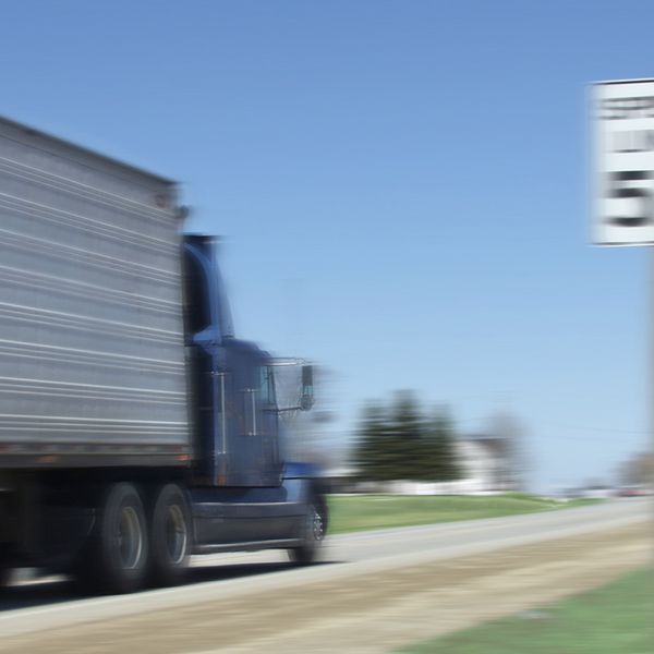 FMCSA requests input on speed limiters
