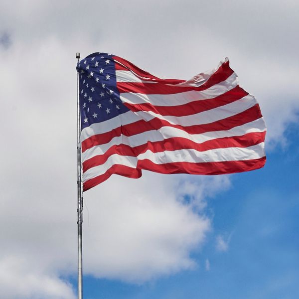 Plan ahead for commercial vehicles traveling into the U.S.