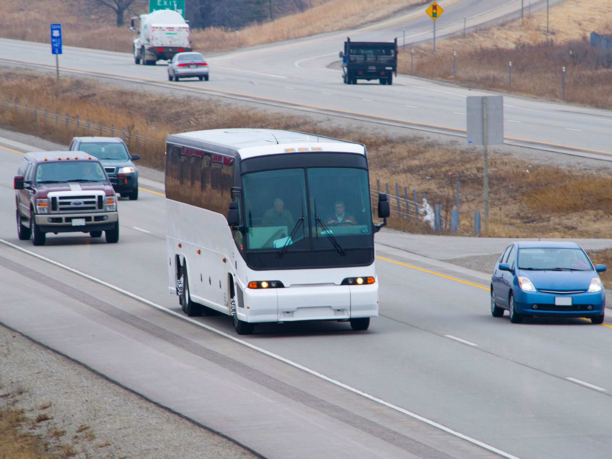 Vehicle leasing and interchange between passenger carriers