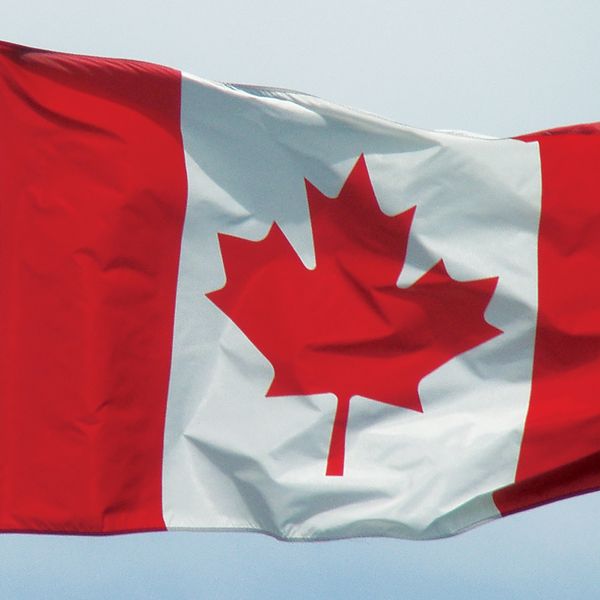 Plan ahead for commercial vehicles traveling to Canada