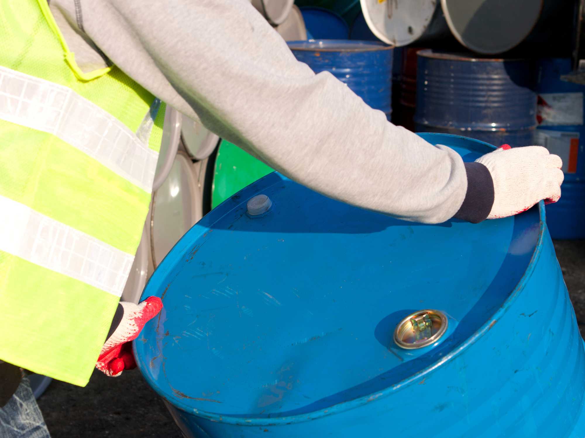 What containers must be used?