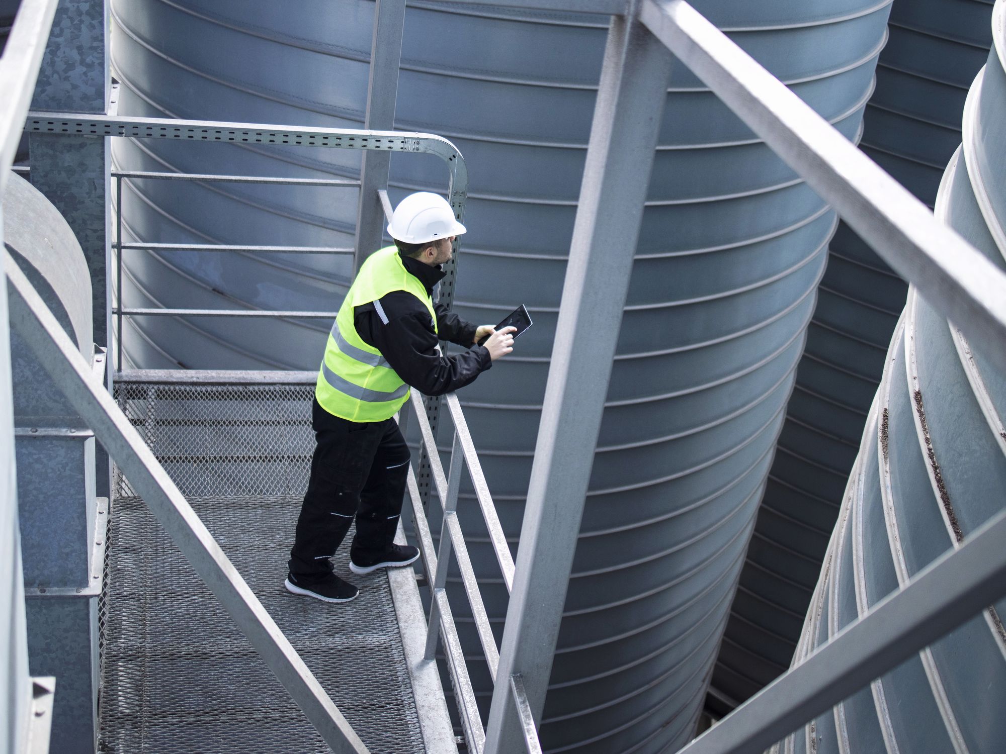 Inspection requirements for secondary containment