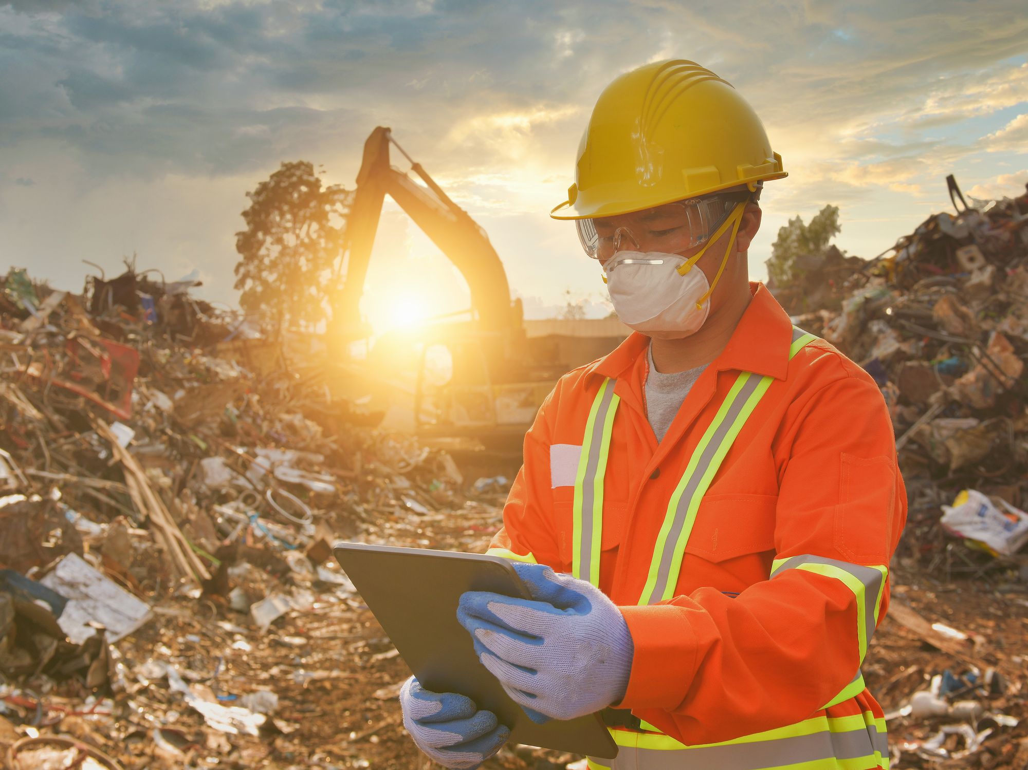 Selecting waste analysis parameters