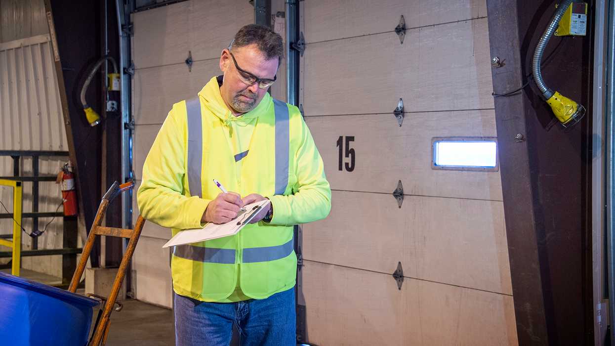 Identifying the hazmat shipper