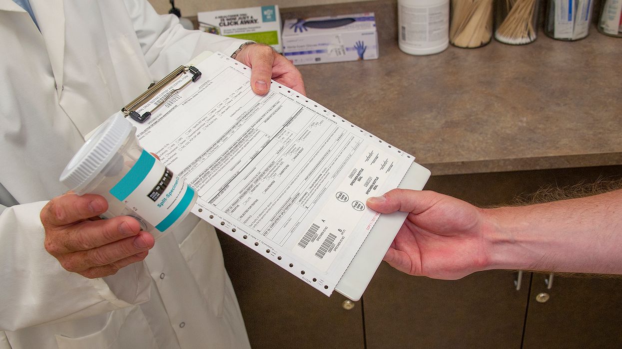 CVSA clarifies which documents can be presented electronically