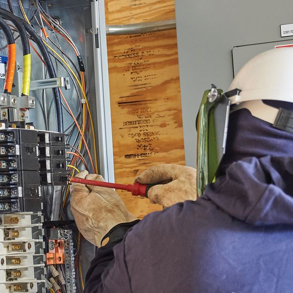 Electrical arc blast incident leads to serious burns and $222,392 in penalties