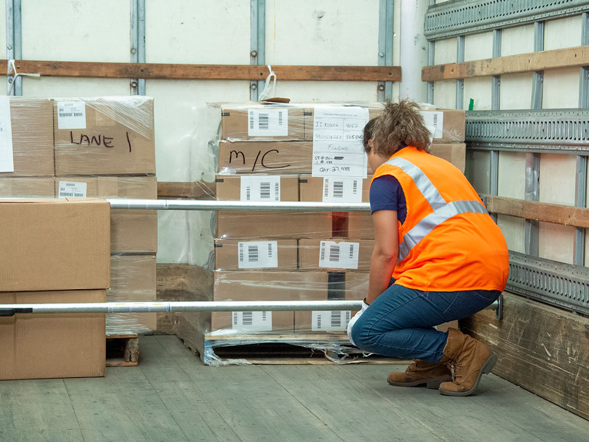 Accepting cargo under IATA