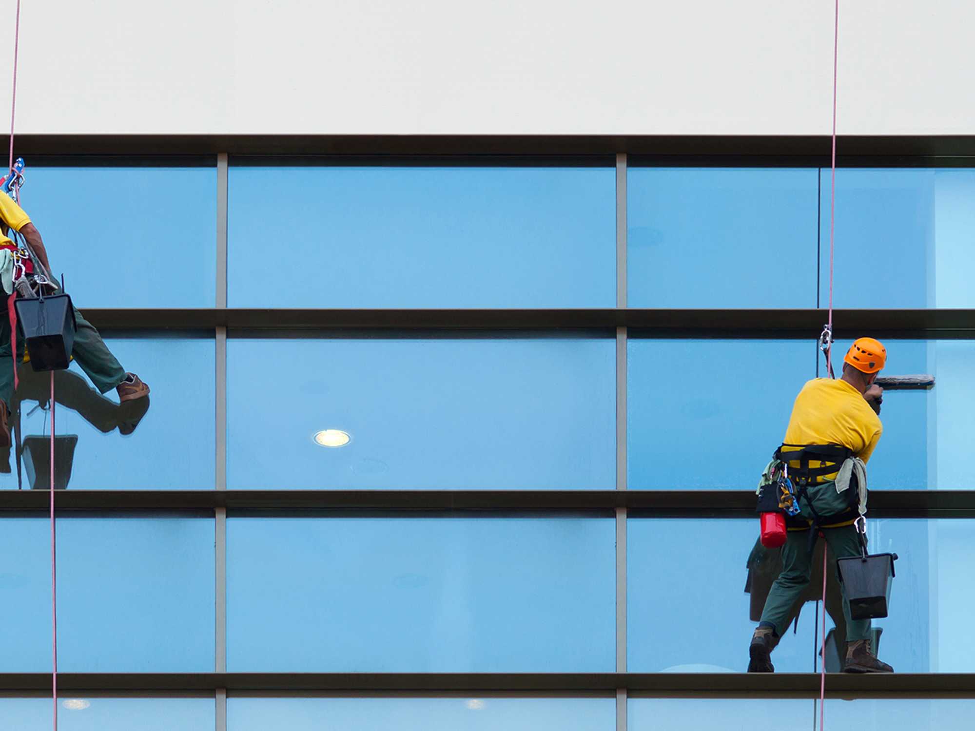 Keep workers safe and working with hands-free travel restraint and positioning systems