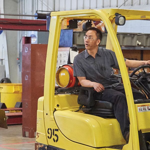 Training tips for encouraging forklift operators to report minor defects