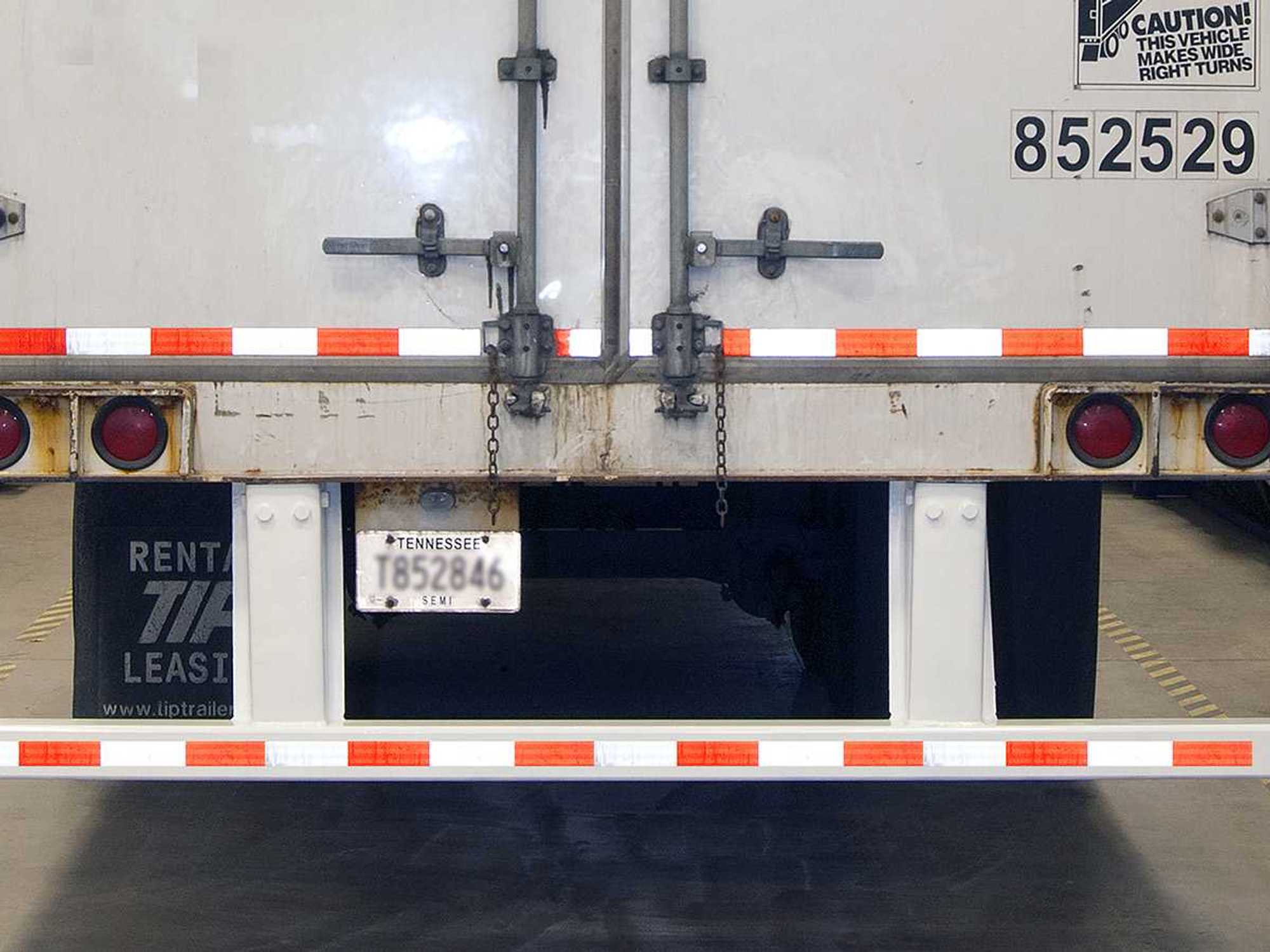 Trailer rear bumper