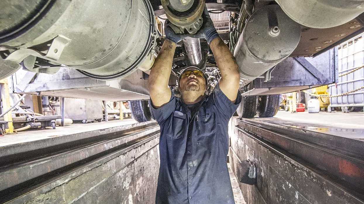 Smart maintenance strategies for small fleets: Minimize downtime, maximize profit