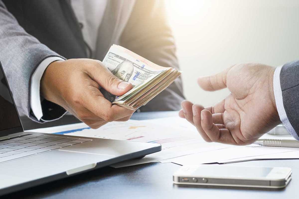 A lower raise and smaller bonus were FMLA retaliation, court rules