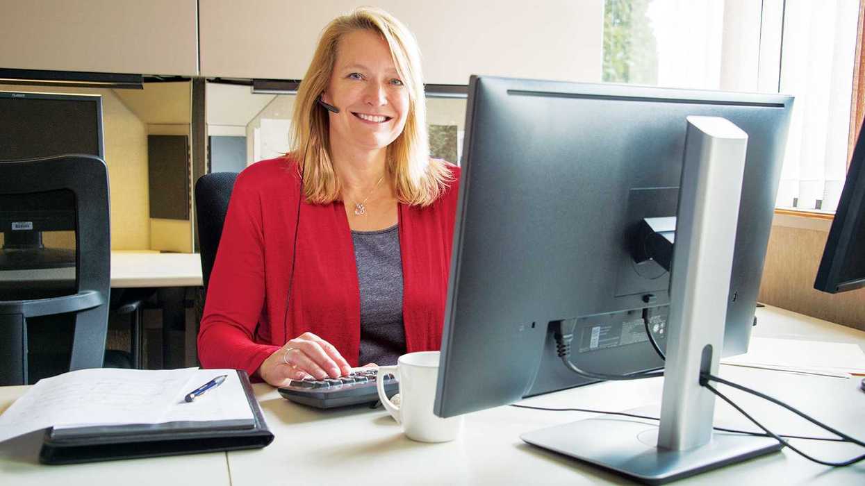 Wanted: Job ads with salary ranges?