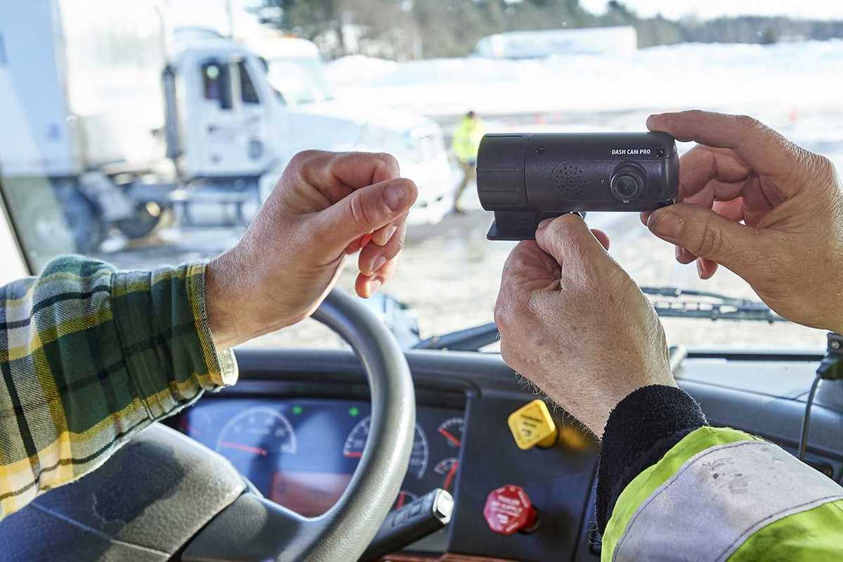 3 reasons your fleet needs auxiliary cameras