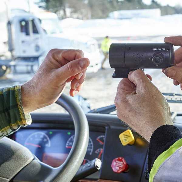 3 reasons your fleet needs auxiliary cameras