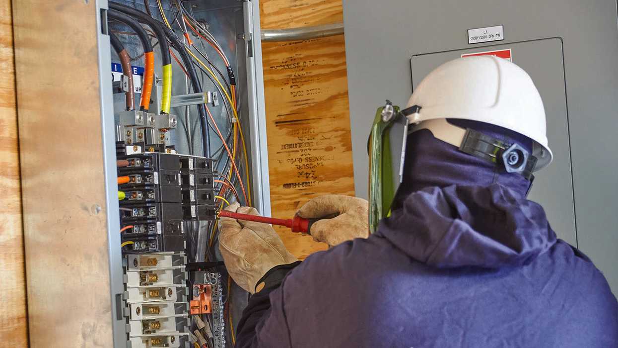 Electrical arc blast incident leads to serious burns and $222,392 in penalties