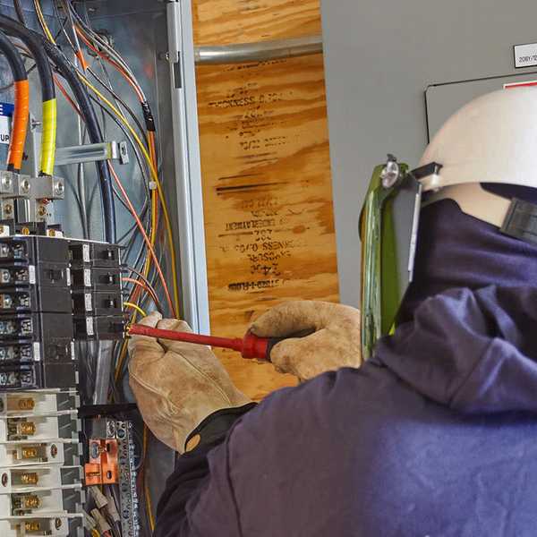 Electrical arc blast incident leads to serious burns and $222,392 in penalties
